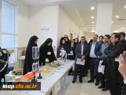 بازدید از دستاوردهای دانشجومعلمان در ششمین همایش ملی فیزیک در پردیس فاطمه الزهرا(س) تبریز 2