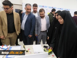 بازدید از دستاوردهای دانشجومعلمان در ششمین همایش ملی فیزیک در پردیس فاطمه الزهرا(س) تبریز 2