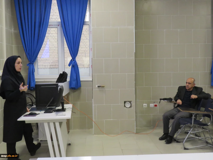 بازدید از دستاوردهای دانشجومعلمان در ششمین همایش ملی فیزیک در پردیس فاطمه الزهرا(س) تبریز 2