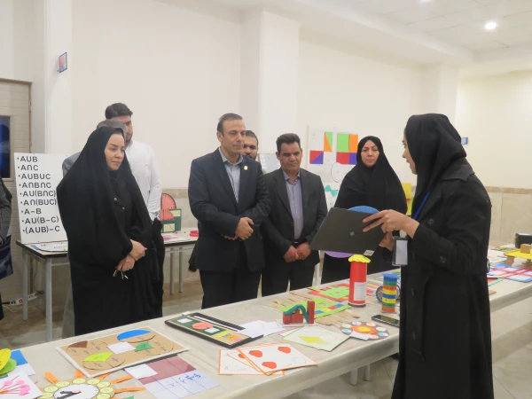 بازدید از دست سازه های دانشجومعلمان در ششمین همایش ملی ریاضی در پردیس فاطمه الزهرا(س) تبریز 5