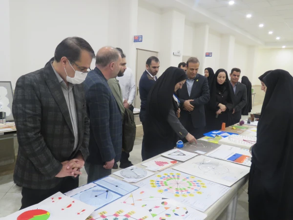 بازدید از دست سازه های دانشجومعلمان در ششمین همایش ملی ریاضی در پردیس فاطمه الزهرا(س) تبریز 6