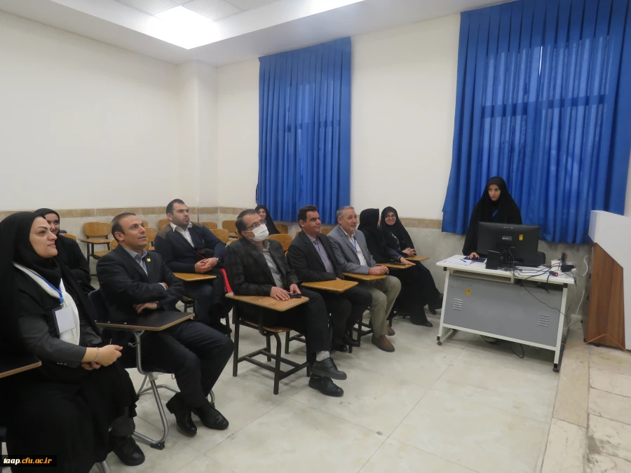 بازدید از دست سازه های دانشجومعلمان در ششمین همایش ملی ریاضی در پردیس فاطمه الزهرا(س) تبریز 8