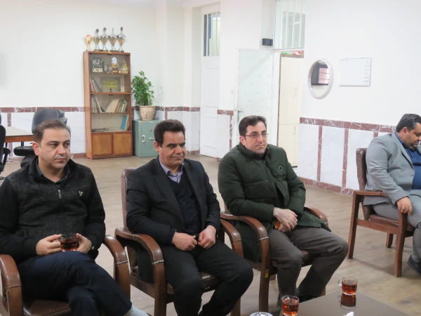 دکتر داود قاسم زاده معاونت آموزشی،پژوهشی و فرهنگی پردیس علامه امینی تبریز منصوب شد. 4