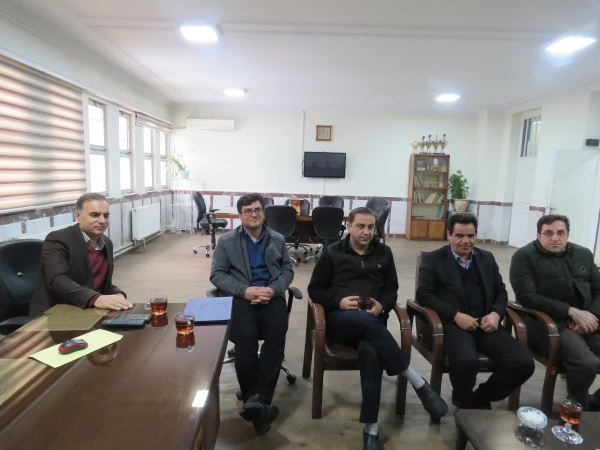 دکتر داود قاسم زاده معاونت آموزشی،پژوهشی و فرهنگی پردیس علامه امینی تبریز منصوب شد. 5