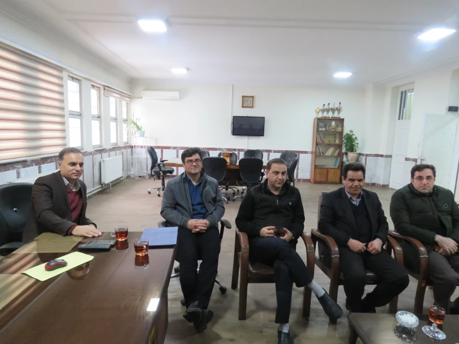 دکتر داود قاسم زاده معاونت آموزشی،پژوهشی و فرهنگی پردیس علامه امینی تبریز منصوب شد. 5