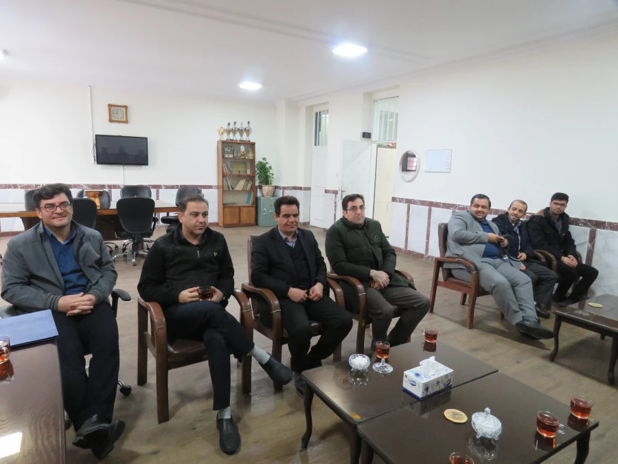 دکتر داود قاسم زاده معاونت آموزشی،پژوهشی و فرهنگی پردیس علامه امینی تبریز منصوب شد. 6