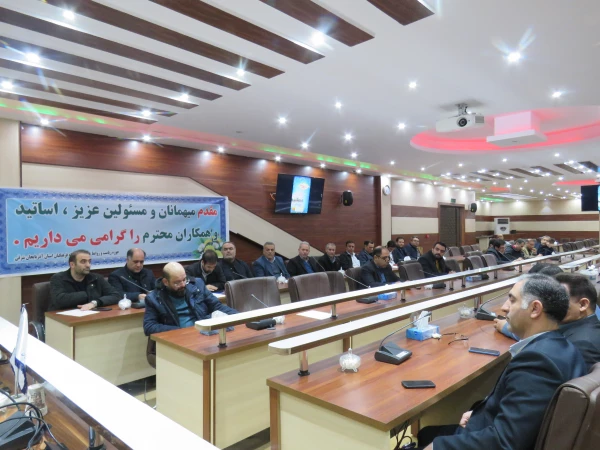 جشن با شکوه نیمه شعبان و گرامیداشت دهه فجر در پردیس علامه امینی برگزار شد. 4