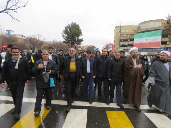 حضور پر شور خانواده ولایتمدار دانشگاه فرهنگیان آذربایجان شرقی در راهپیمایی 22 بهمن ماه 1404 2