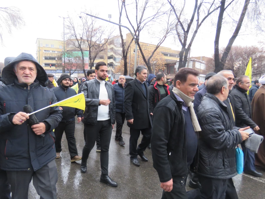 حضور پر شور خانواده ولایتمدار دانشگاه فرهنگیان آذربایجان شرقی در راهپیمایی 22 بهمن ماه 1404 4