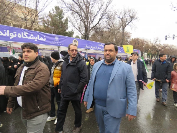 حضور پر شور خانواده ولایتمدار دانشگاه فرهنگیان آذربایجان شرقی در راهپیمایی 22 بهمن ماه 1404 10