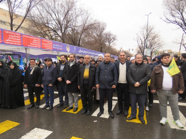حضور پر شور خانواده ولایتمدار دانشگاه فرهنگیان آذربایجان شرقی در راهپیمایی 22 بهمن ماه 1404 12