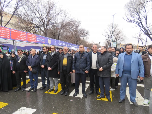 حضور پر شور خانواده ولایتمدار دانشگاه فرهنگیان آذربایجان شرقی در راهپیمایی 22 بهمن ماه 1404 13