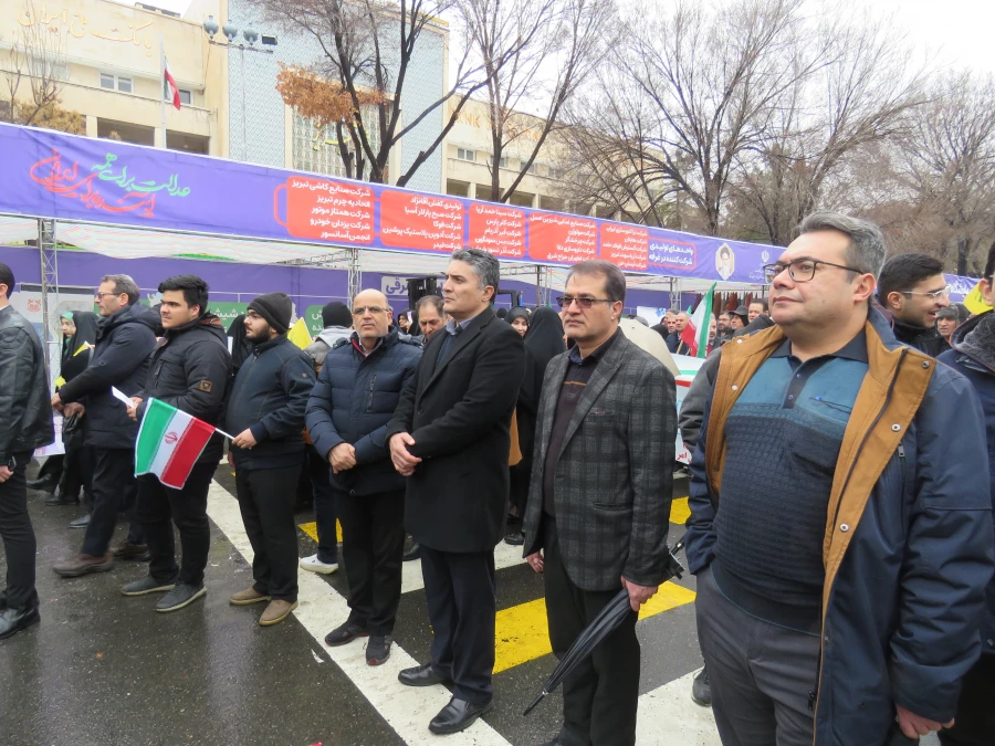 حضور پر شور خانواده ولایتمدار دانشگاه فرهنگیان آذربایجان شرقی در راهپیمایی 22 بهمن ماه 1404 15