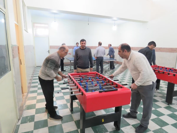 به مناسبت گرامیدشت 29 بهمن  مسابقات تنیس روی میز ، دارت، شطرنج و فوتبال دستی روز سه شنبه 28 بهمن در سالن الغدیر  برگزار گردید.  4