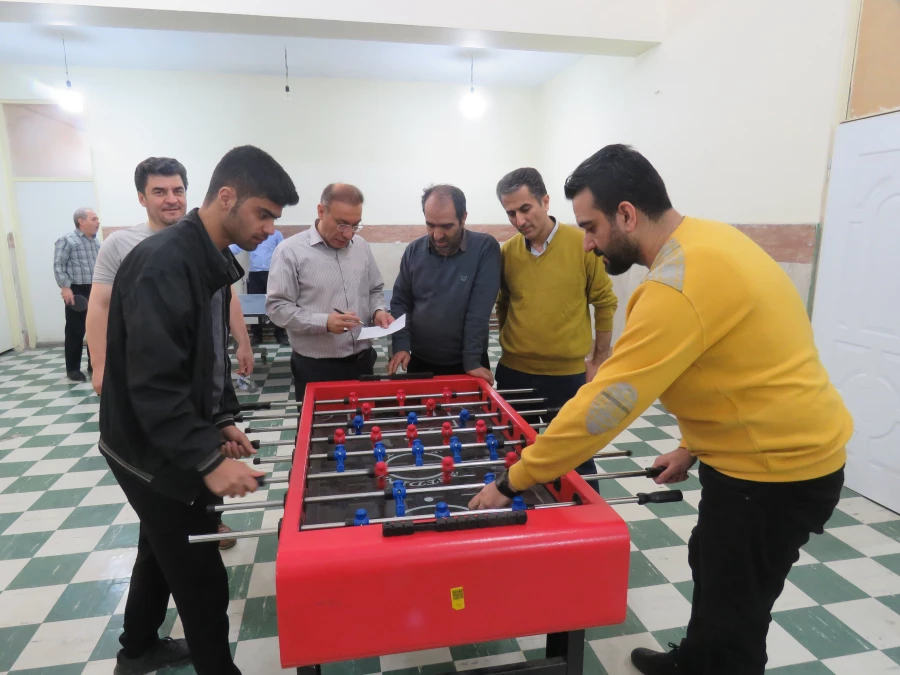 به مناسبت گرامیدشت 29 بهمن  مسابقات تنیس روی میز ، دارت، شطرنج و فوتبال دستی روز سه شنبه 28 بهمن در سالن الغدیر  برگزار گردید.  8